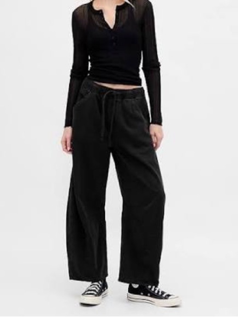 Gap Midrise UltraSoft Easy Horseshoe Jeans in Black Wash